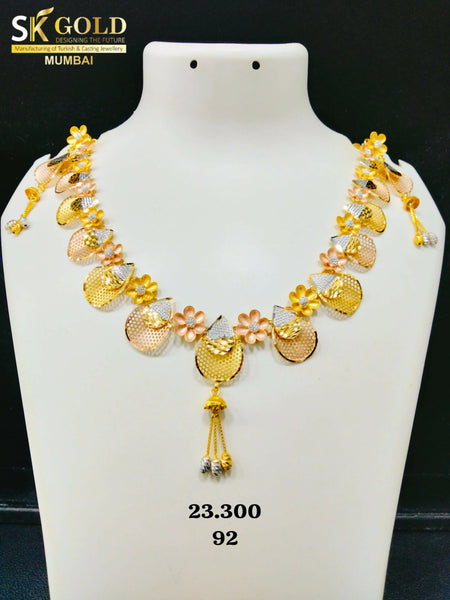 22kt Flora Necklace