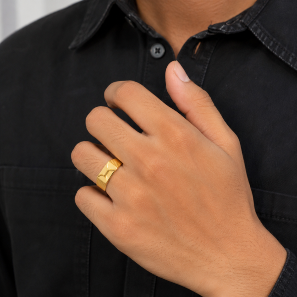 Modern Horizon Signet Gents Ring