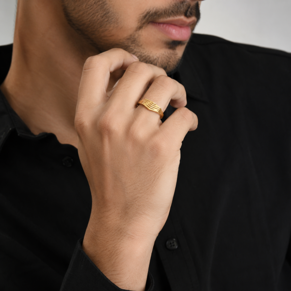 Modern Chevron Pattern Gents Ring – Sleek Geometric Statement Band