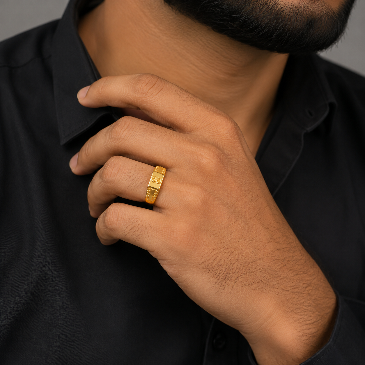 Classic Currency Emblem Gold Gents Ring