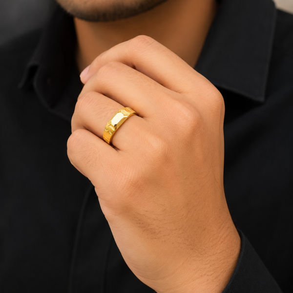 Minimalist Faceted Gold Gents Ring