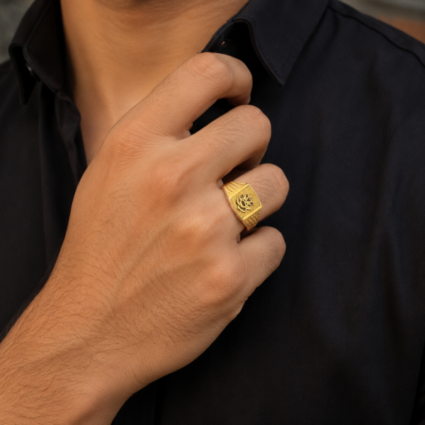 Royal Crest Textured Gents Ring
