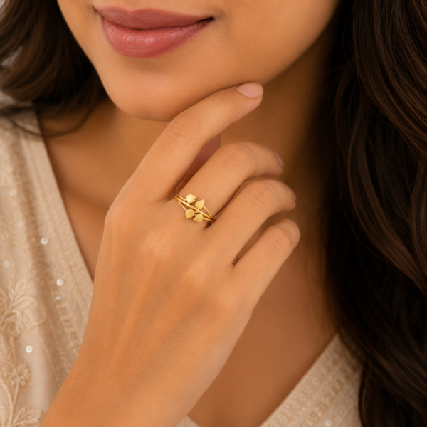 Elegant Twin Leaf Gold Ladies Ring – Nature Inspired Minimalist Design