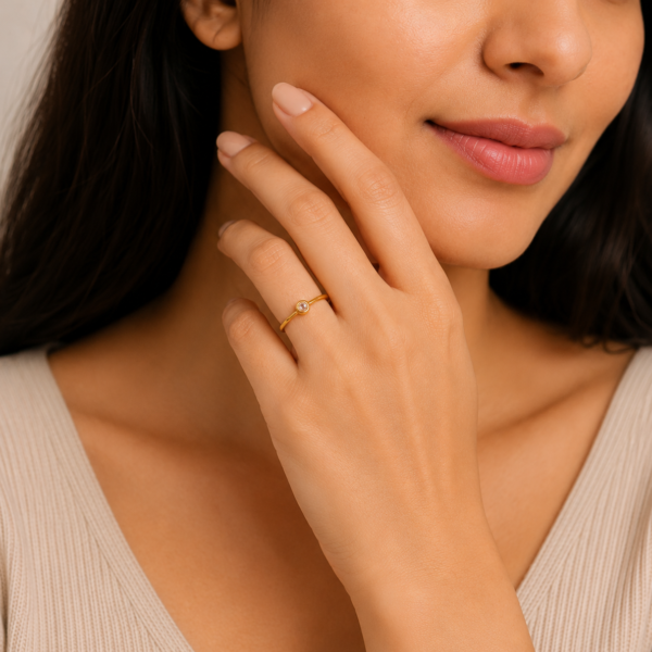 Minimalist Solitaire Gold Ladies Ring – Elegant Single Stone Design