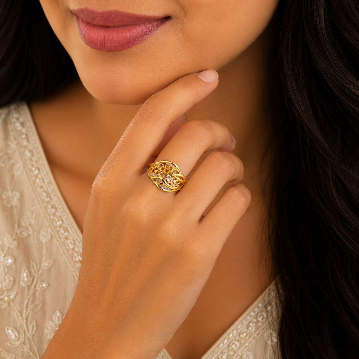 Elegant Leaf Vine Gold Ladies Ring – Nature Inspired Openwork Design