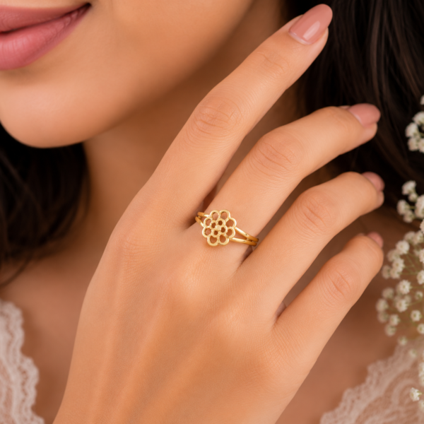 Charming Blossom Flower Designer Ladies Ring