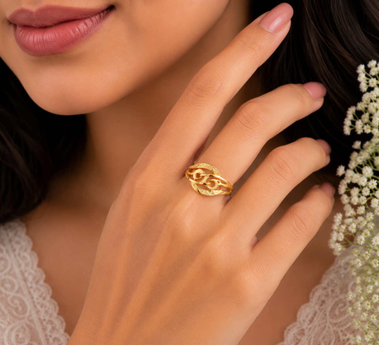 Elegant Infinity Wave Designer Ladies Ring