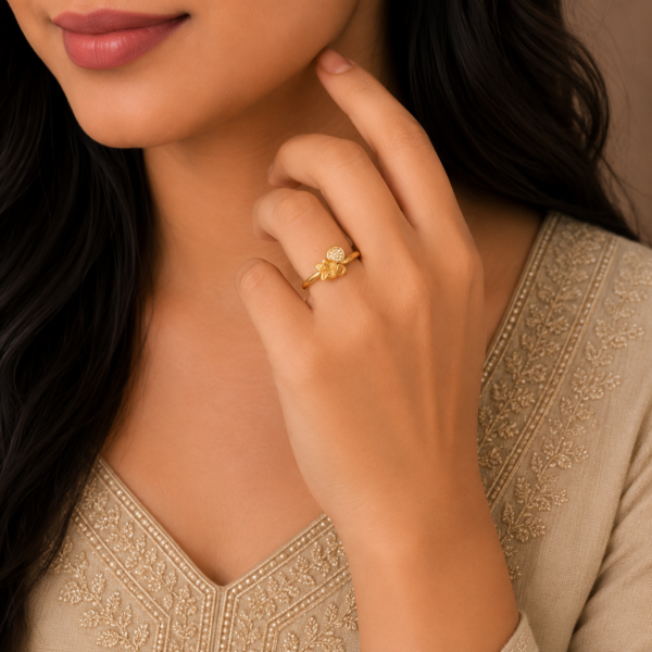 Elegant Floral Charm Gold Ring with Delicate Designer Detailing