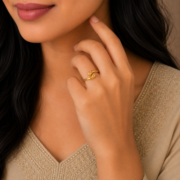 Elegant Twin Swirl Gold Ring with Delicate Designer Detailing