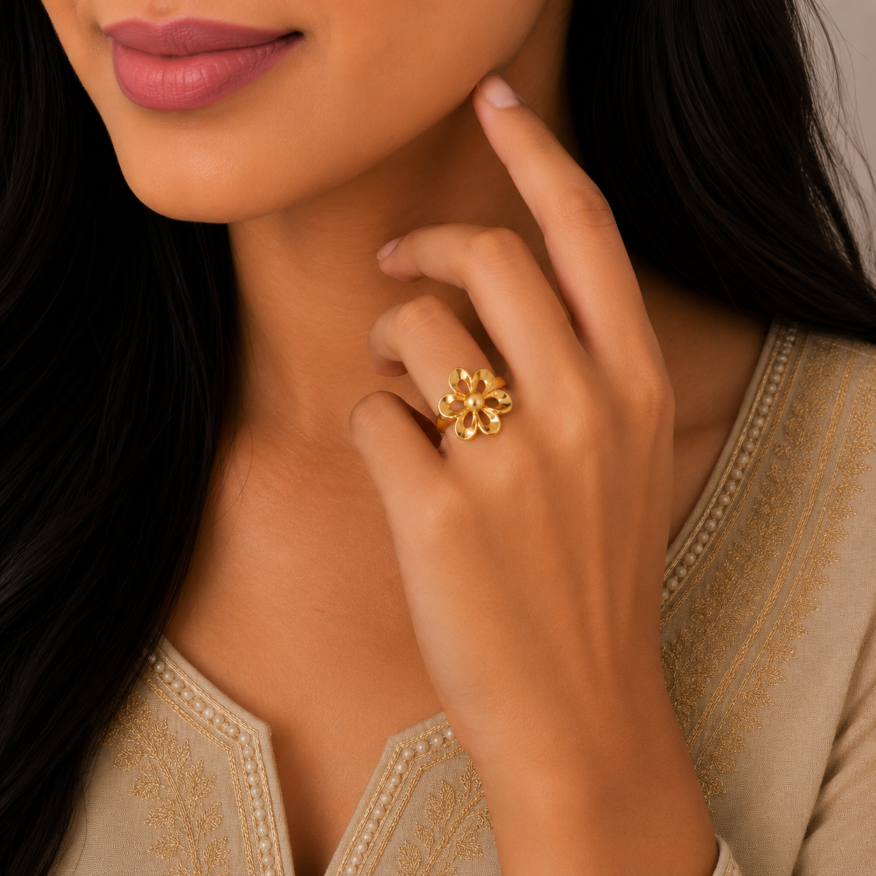 Elegant Floral Bloom Gold Ring with Contemporary Designer Finish