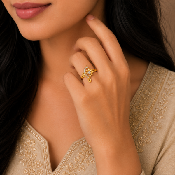 Elegant Floral Stone Gold Ring with Leaf Inspired Designer Pattern