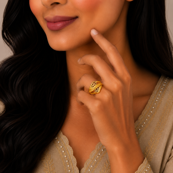 Elegant Twin Leaf Pattern Gold Ring with Artistic Designer Finish