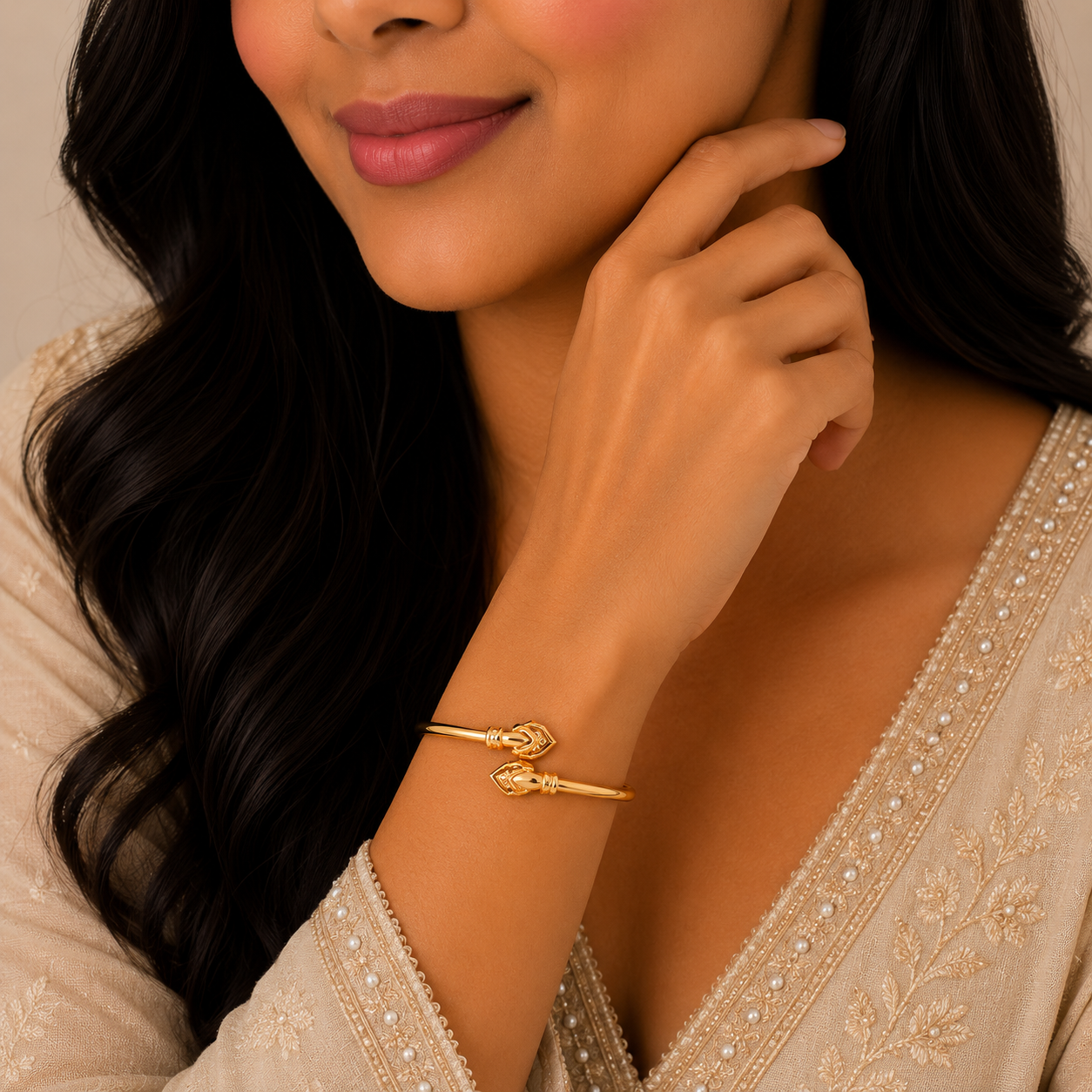 Elegant Arrow Heart Flexi Gold Kada with Modern Designer Finish