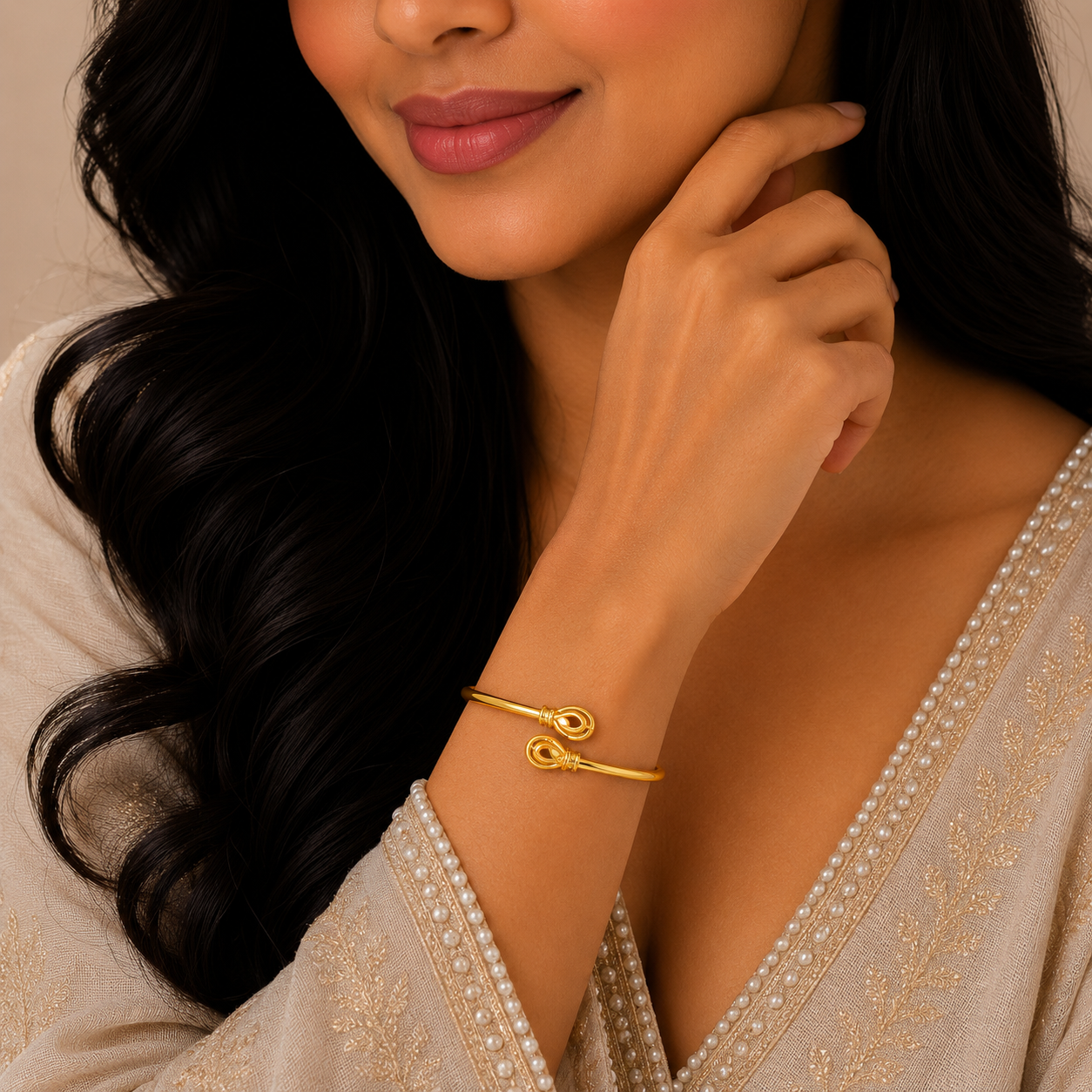Elegant Infinity Loop Flexi Gold Kada with Minimal Designer Finish