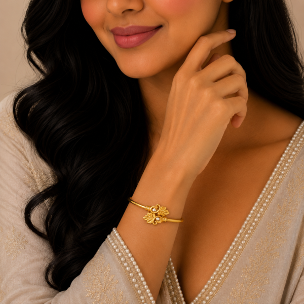 Elegant Floral Heart Flexi Gold Kada with Artistic Designer Finish