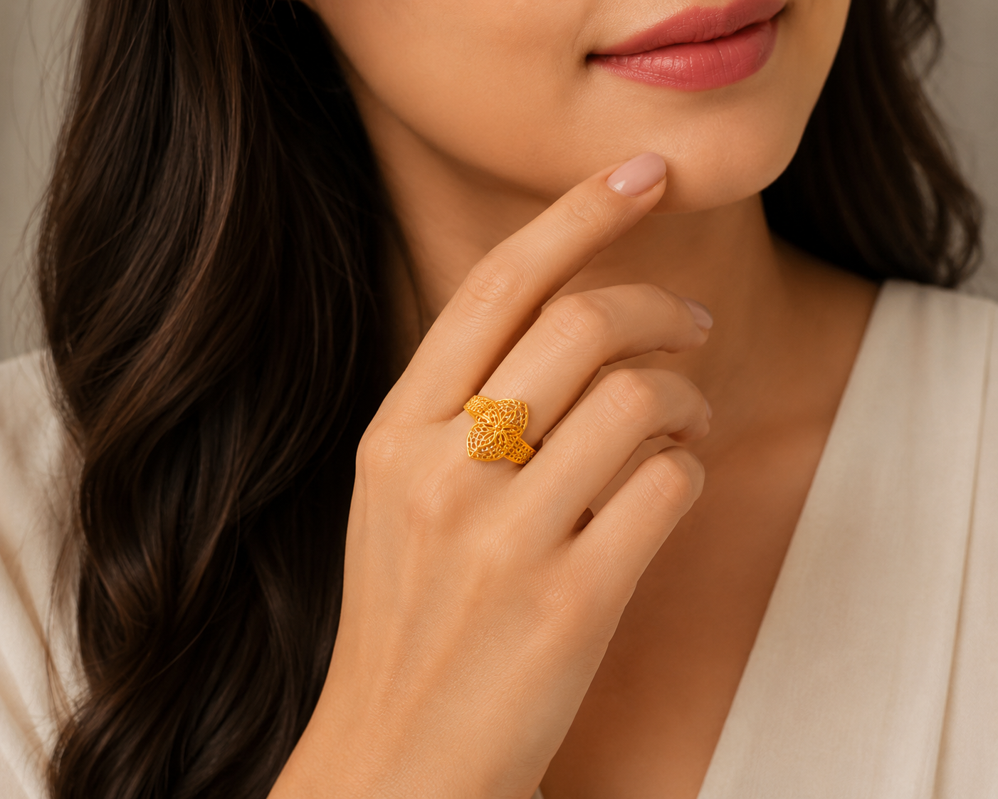 Designer Filigree Gold Ladies Ring with Artistic Spiral Pattern