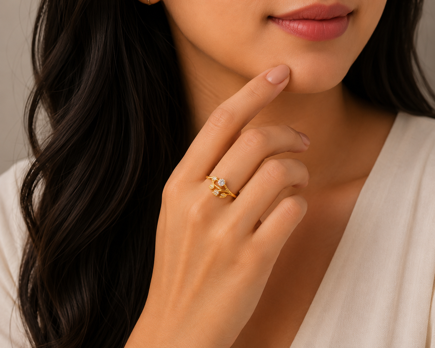 Elegant Floral Stone Gold Ladies Ring with Modern Leaf Design