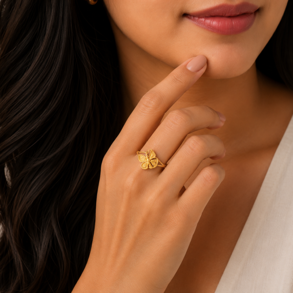 Elegant Butterfly Pattern Gold Ladies Ring with Artistic Finish