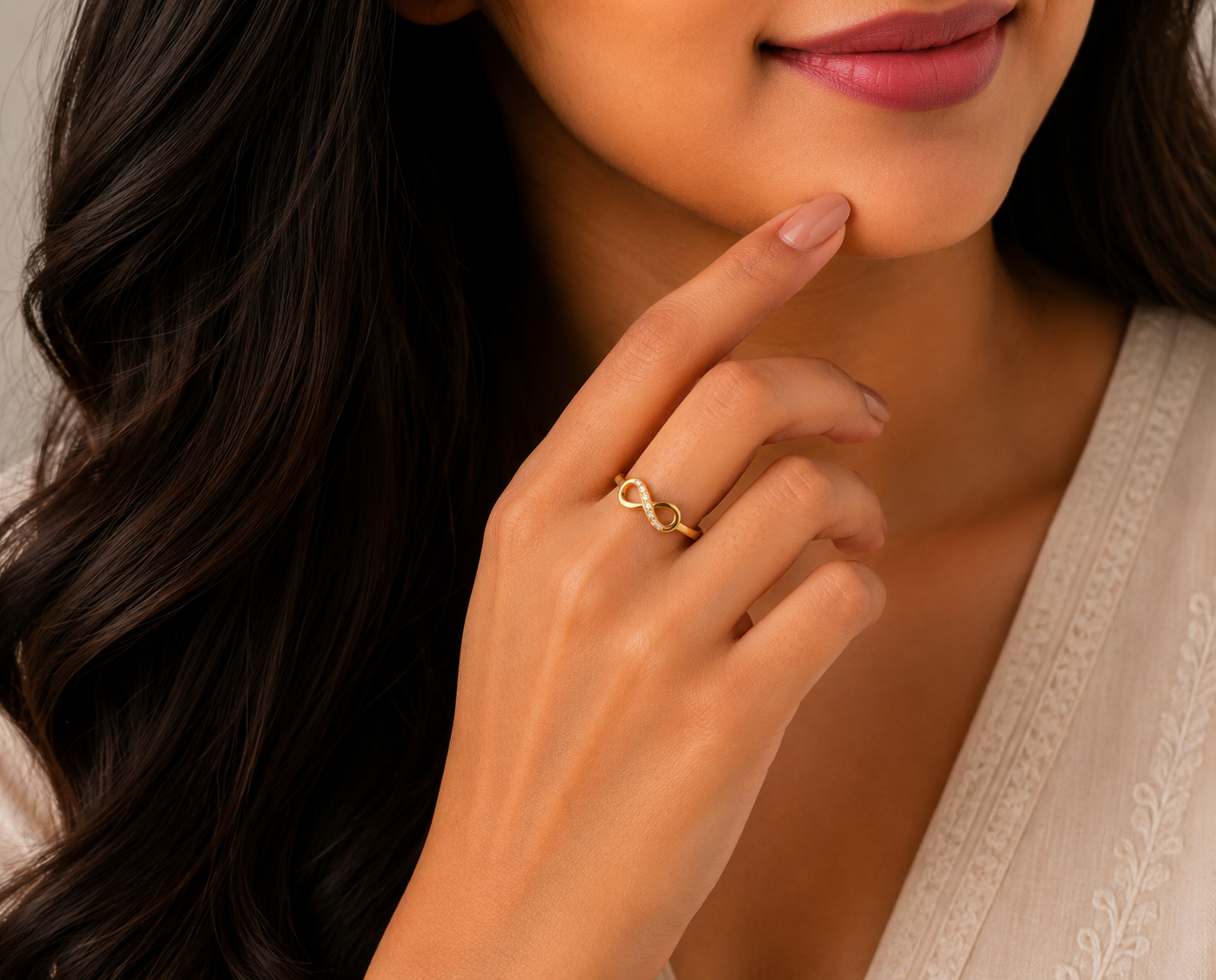 Elegant Infinity Stone Gold Ladies Ring with Modern Designer Finish