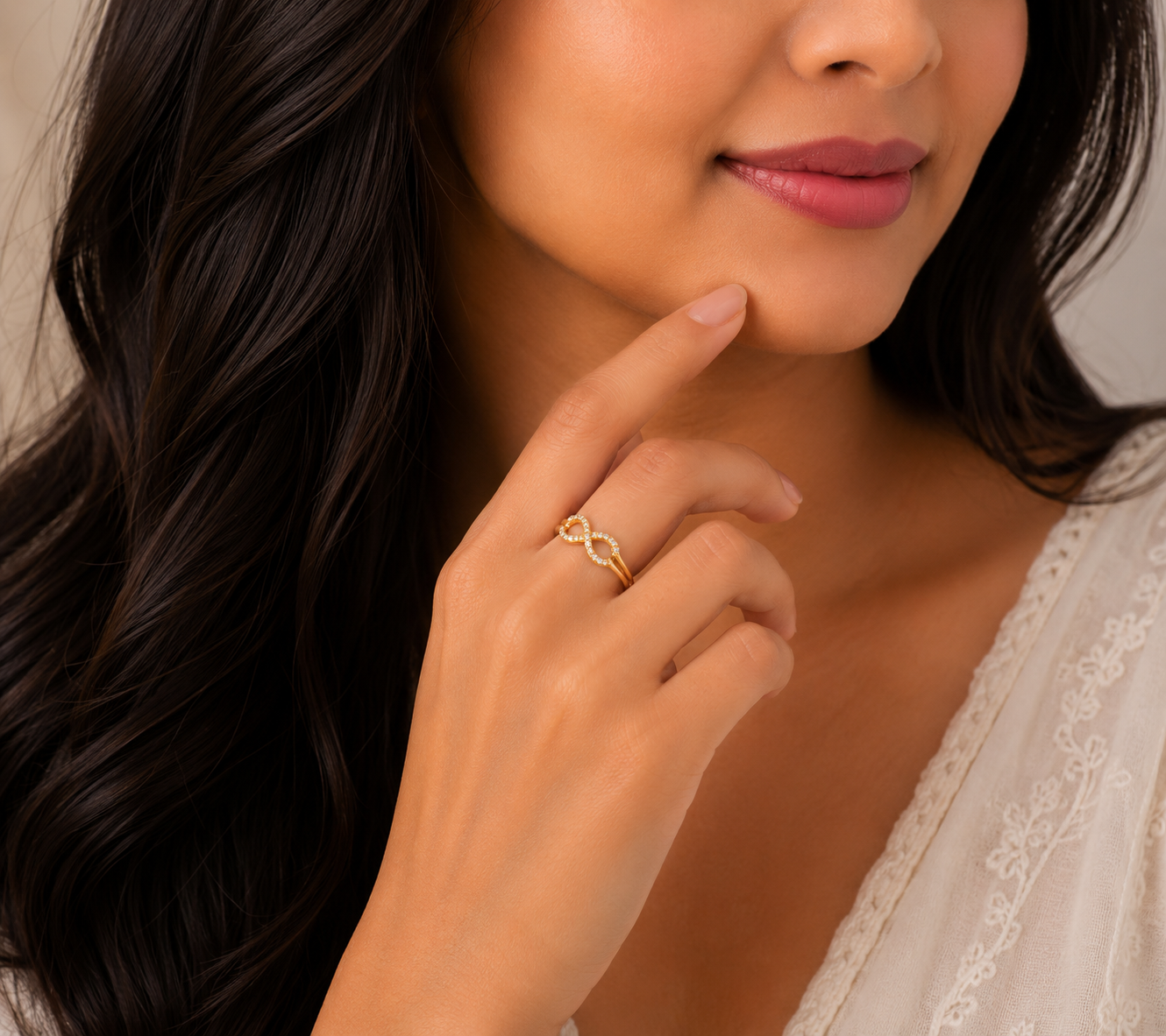 Elegant Infinity Stone Gold Ladies Ring with Minimal Designer Style