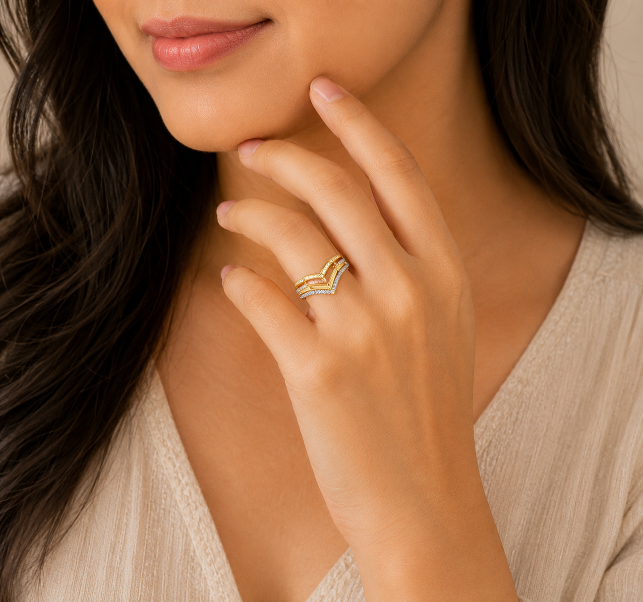 Elegant Chevron Stone Gold Ladies Ring