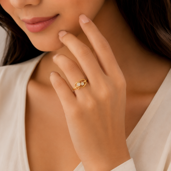 Elegant Infinity Circle Stone Gold Ladies Ring