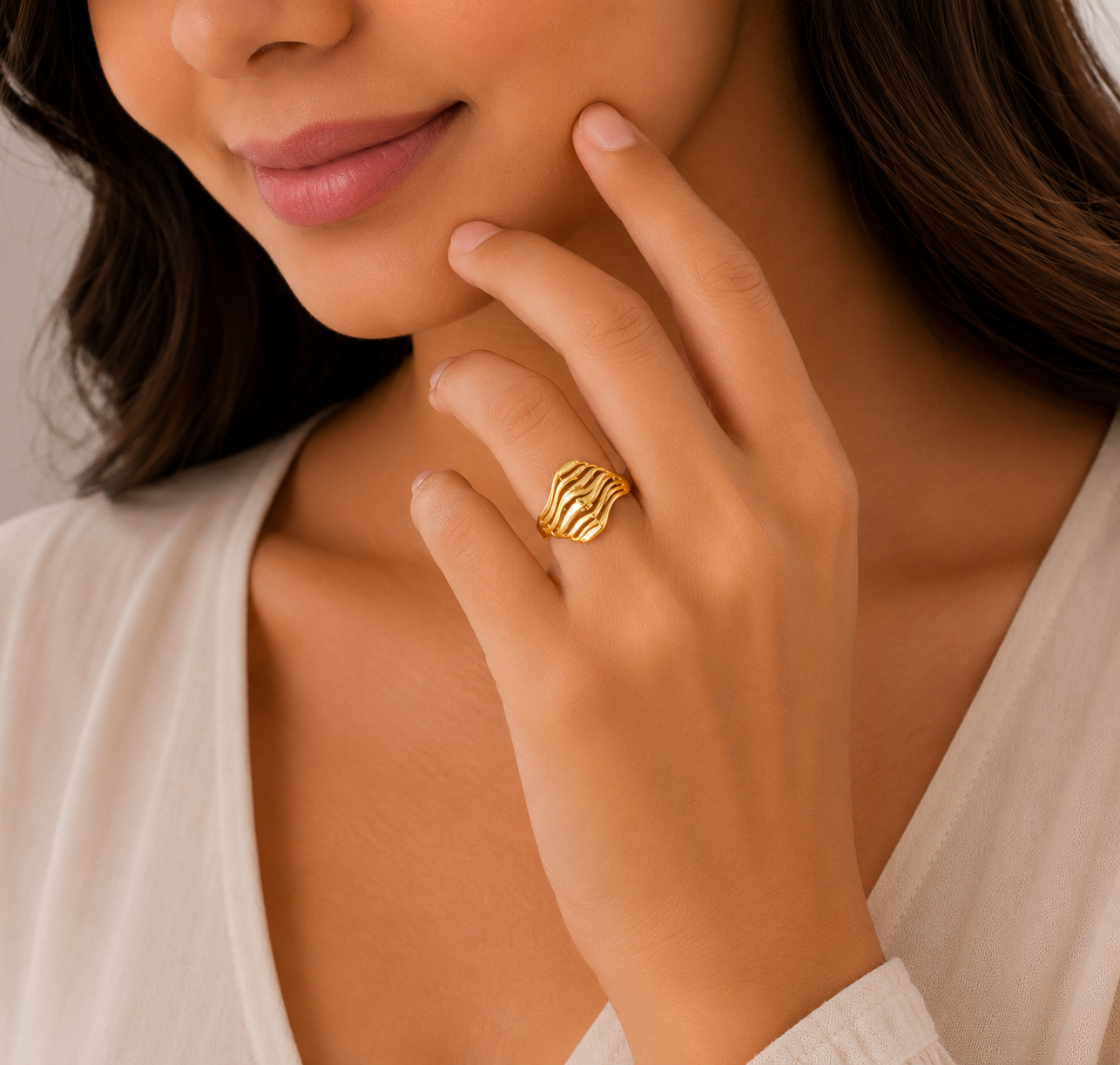 Designer Wave Pattern Gold Ladies Ring