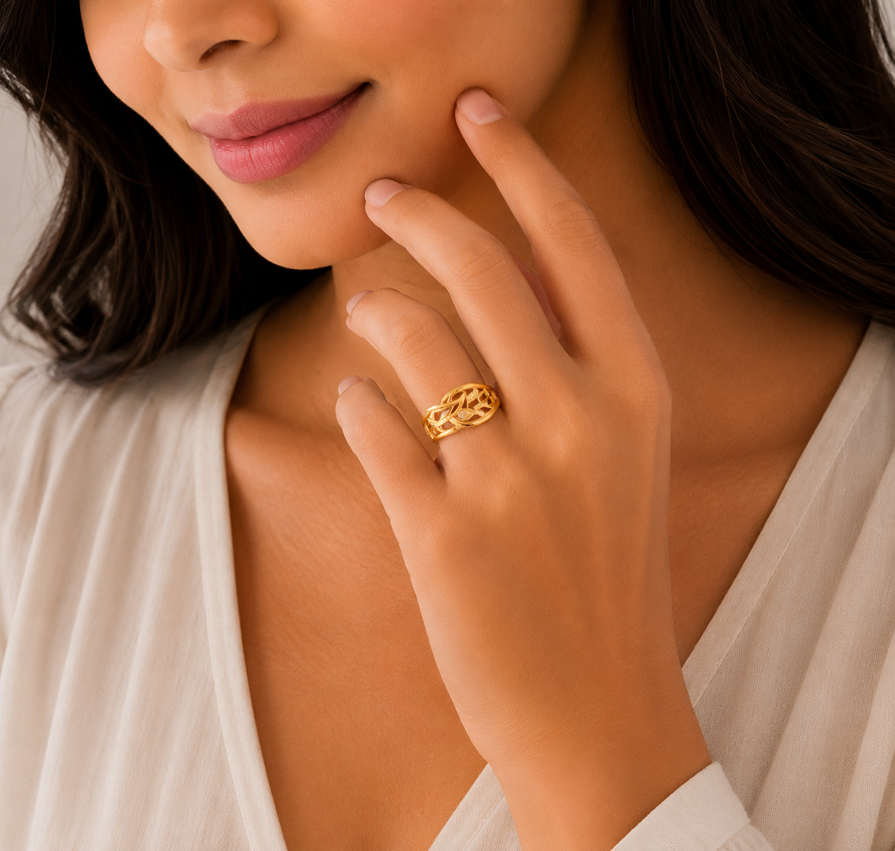 Designer Leaf Cutwork Gold Ladies Ring
