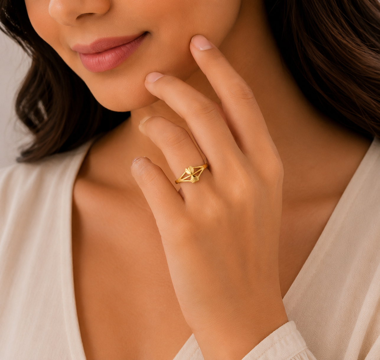 Elegant Floral Bloom Gold Ladies Ring